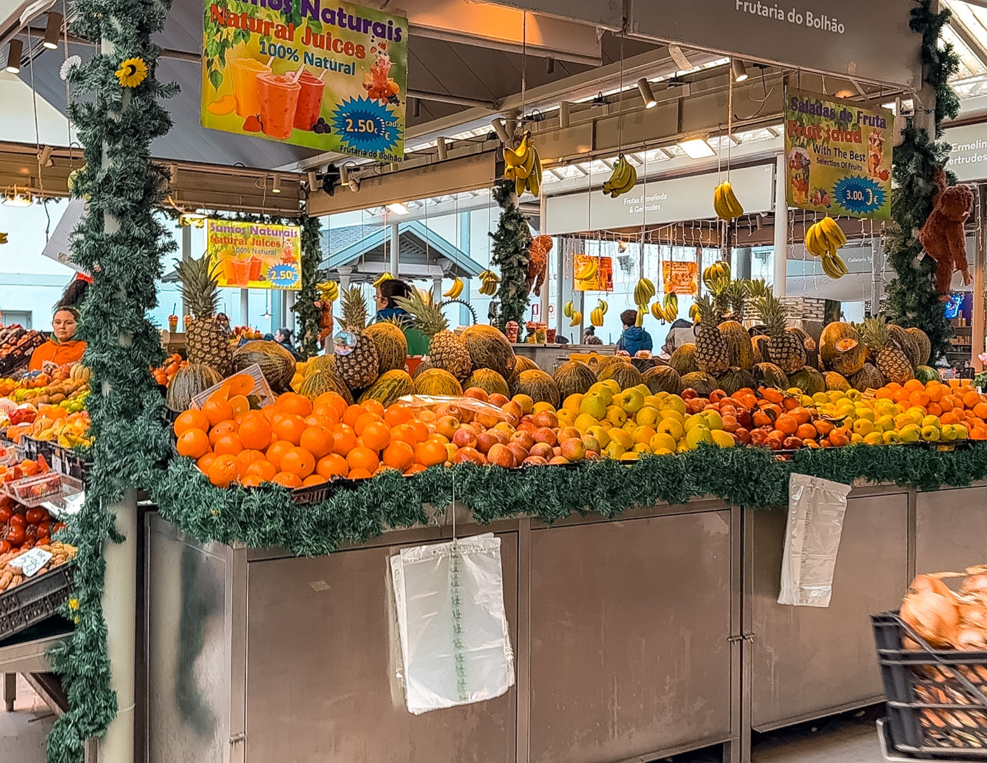 Bolhão Market Porto Guide (12).png